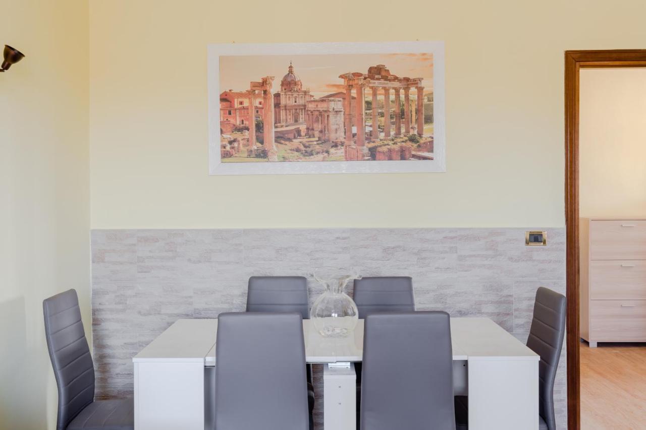 Le Rondini Apartment, 5 Persone, 2 Balconi, Policlinico Tor Vergata E Casilino ローマ エクステリア 写真