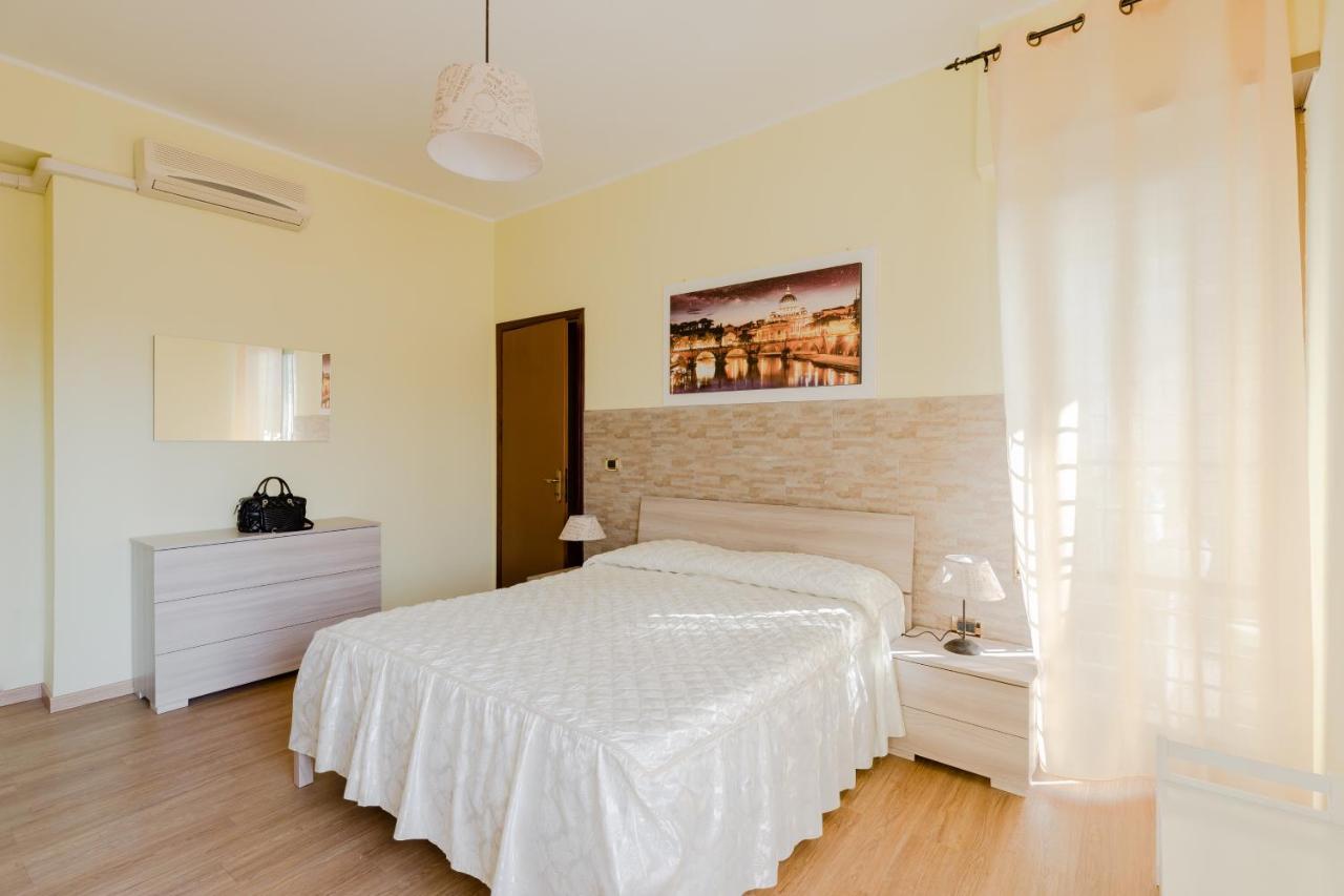Le Rondini Apartment, 5 Persone, 2 Balconi, Policlinico Tor Vergata E Casilino ローマ エクステリア 写真