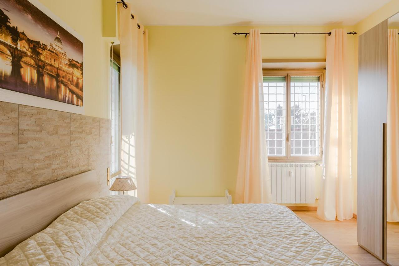 Le Rondini Apartment, 5 Persone, 2 Balconi, Policlinico Tor Vergata E Casilino ローマ エクステリア 写真