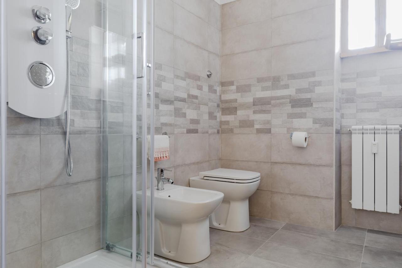 Le Rondini Apartment, 5 Persone, 2 Balconi, Policlinico Tor Vergata E Casilino ローマ エクステリア 写真