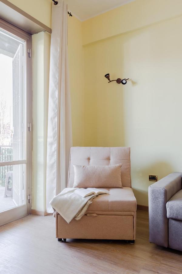 Le Rondini Apartment, 5 Persone, 2 Balconi, Policlinico Tor Vergata E Casilino ローマ エクステリア 写真